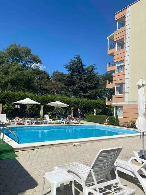 Pomorie Residence 2-Bedroom Apartment 300M To The Beach