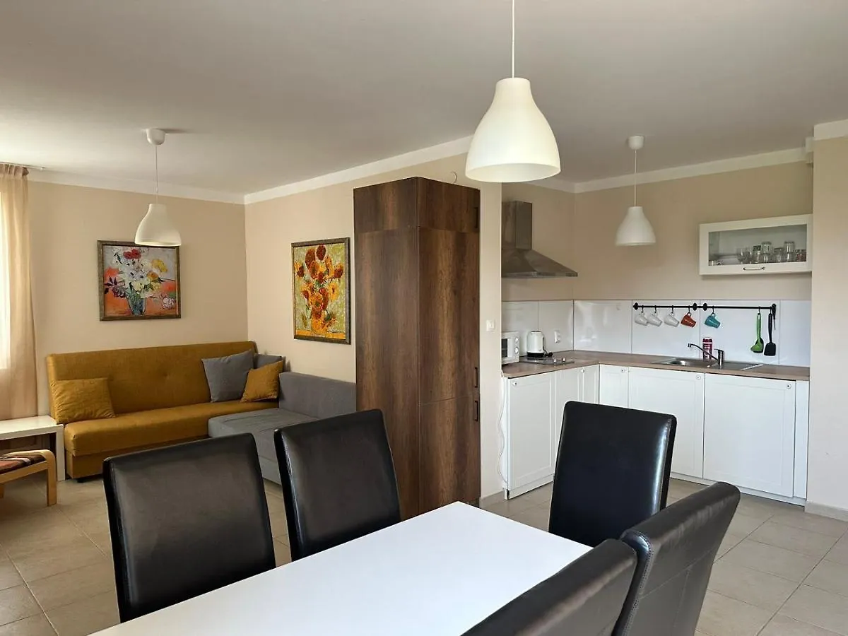 Pomorie Residence 2-Bedroom Apartment 300M To The Beach 0*,
